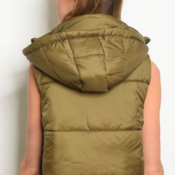 //SOLD OUT//OLIVE PUFFER VEST - Picture 4 of 4